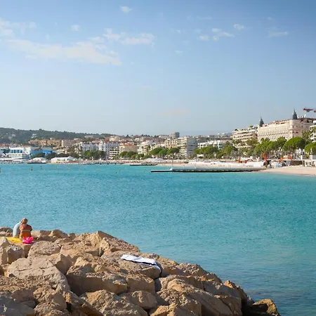 2 Pieces A 5min De Cannes ル·カネ